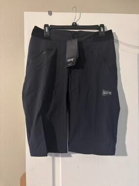 NWT GORE WEAR Men's Fernflow Cycling Shorts Black, SZ S